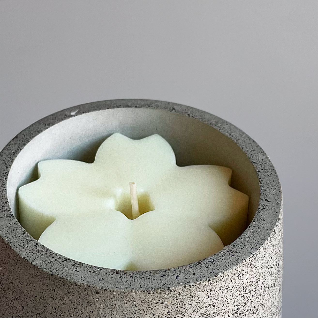 Sampaguita // Stone Terrazzo Konkreto Kandela